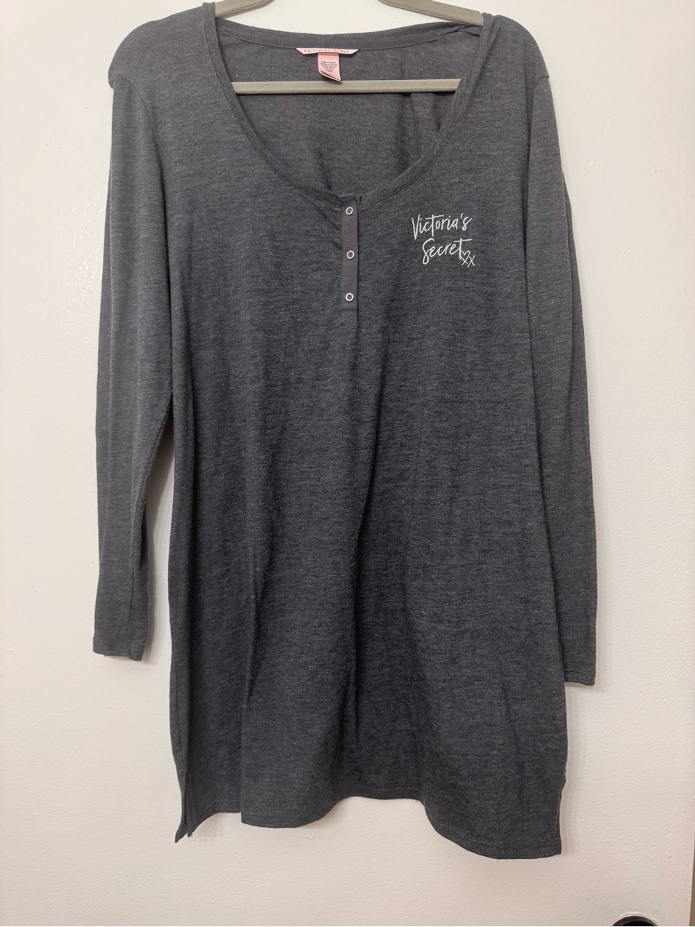 <Victoria's Secret> Dark Gray Long-Sleeve Nightgown